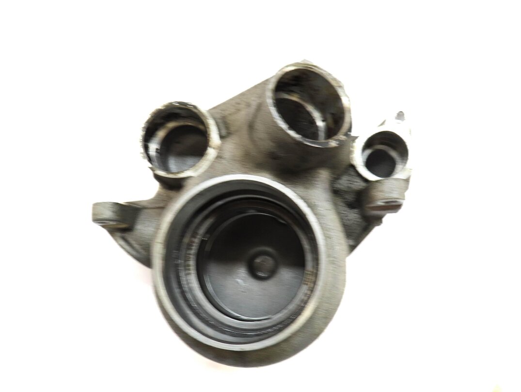 Thumbnail 4: 2012 PORSCHE PANAMERA (970 G1) 3.6L M46 V6 ENGINE THERMOSTAT HOUSING