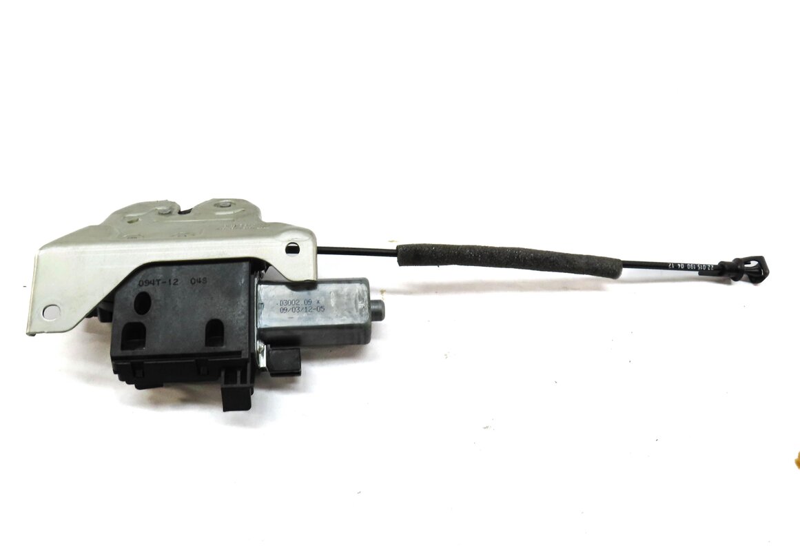 Thumbnail 3: 2012 PORSCHE PANAMERA (970 G1) REAR TRUNK LOCK LATCH w/ CABLE