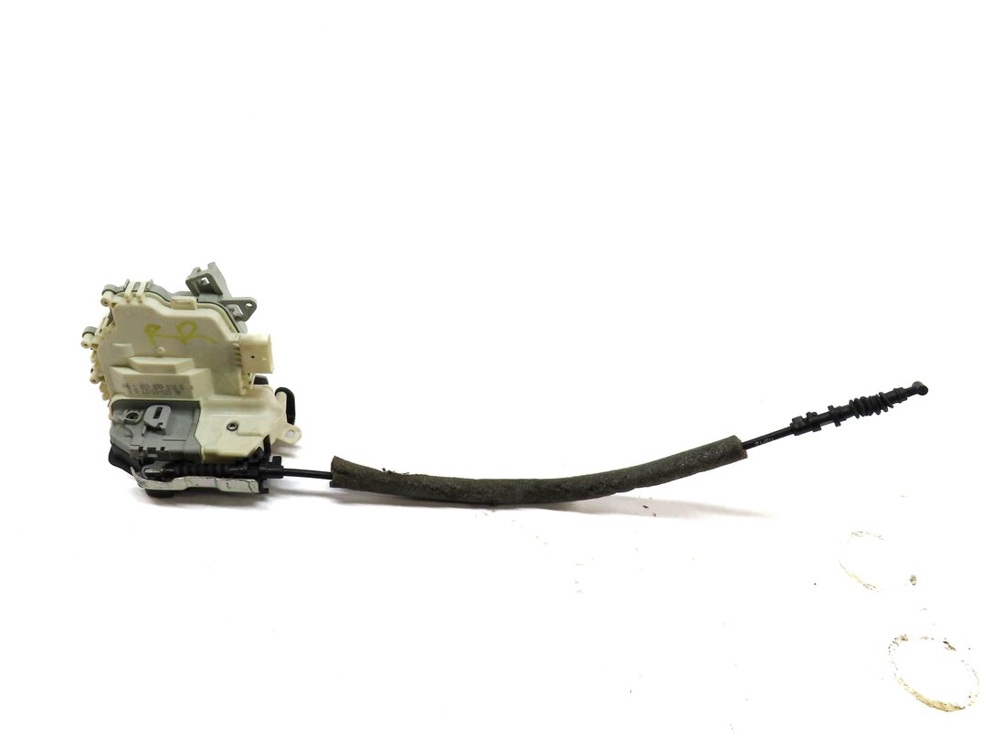 Thumbnail 2: 10-18 AUDI A3 A4 A8 Q3 Q5 S3 S4 SQ5 S8 (B8 D4 4H 8K 8R 8V) RIGHT REAR DOOR LATCH