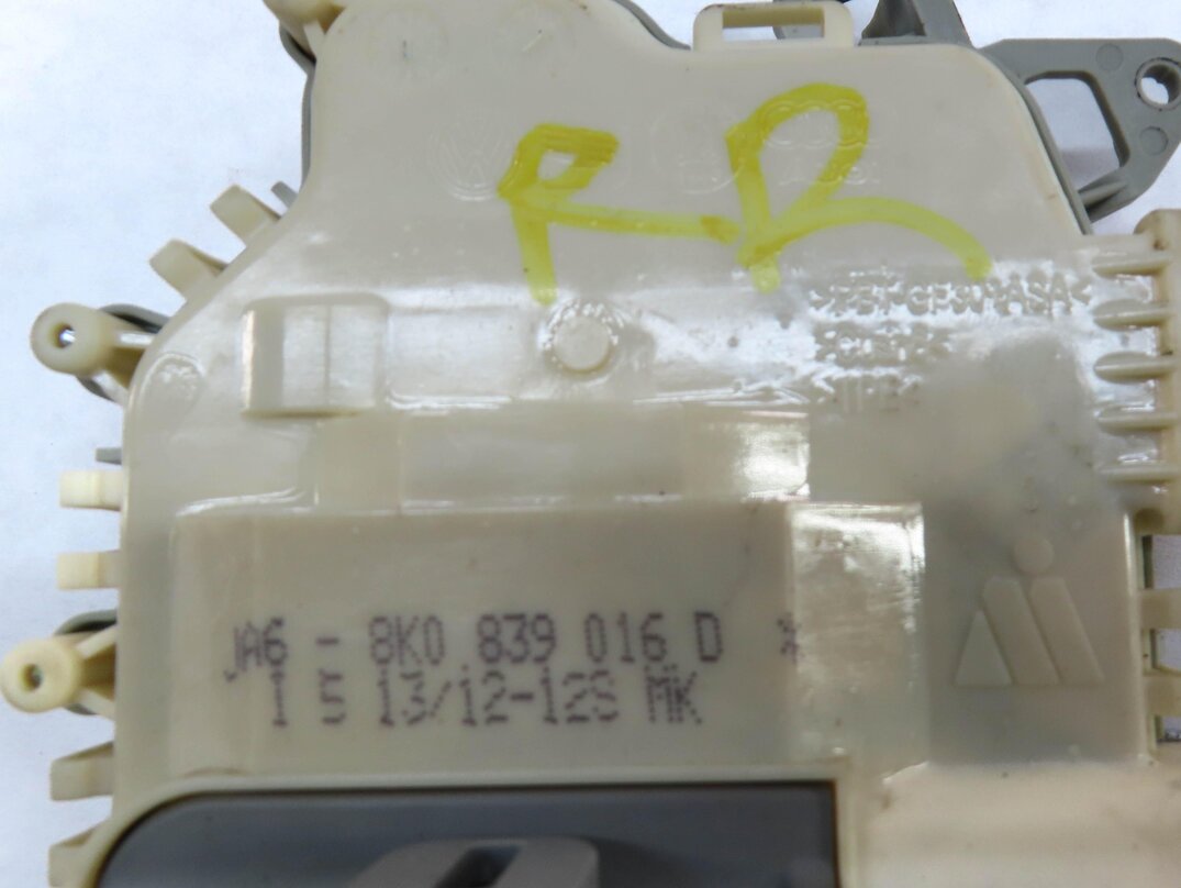 Thumbnail 4: 10-18 AUDI A3 A4 A8 Q3 Q5 S3 S4 SQ5 S8 (B8 D4 4H 8K 8R 8V) RIGHT REAR DOOR LATCH