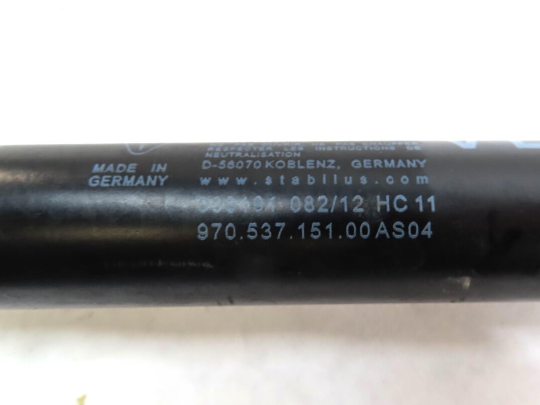 Thumbnail 6: 2012 PORSCHE PANAMERA (970 G1) LEFT & RIGHT HOOD SHOCK STRUT SET OF 2