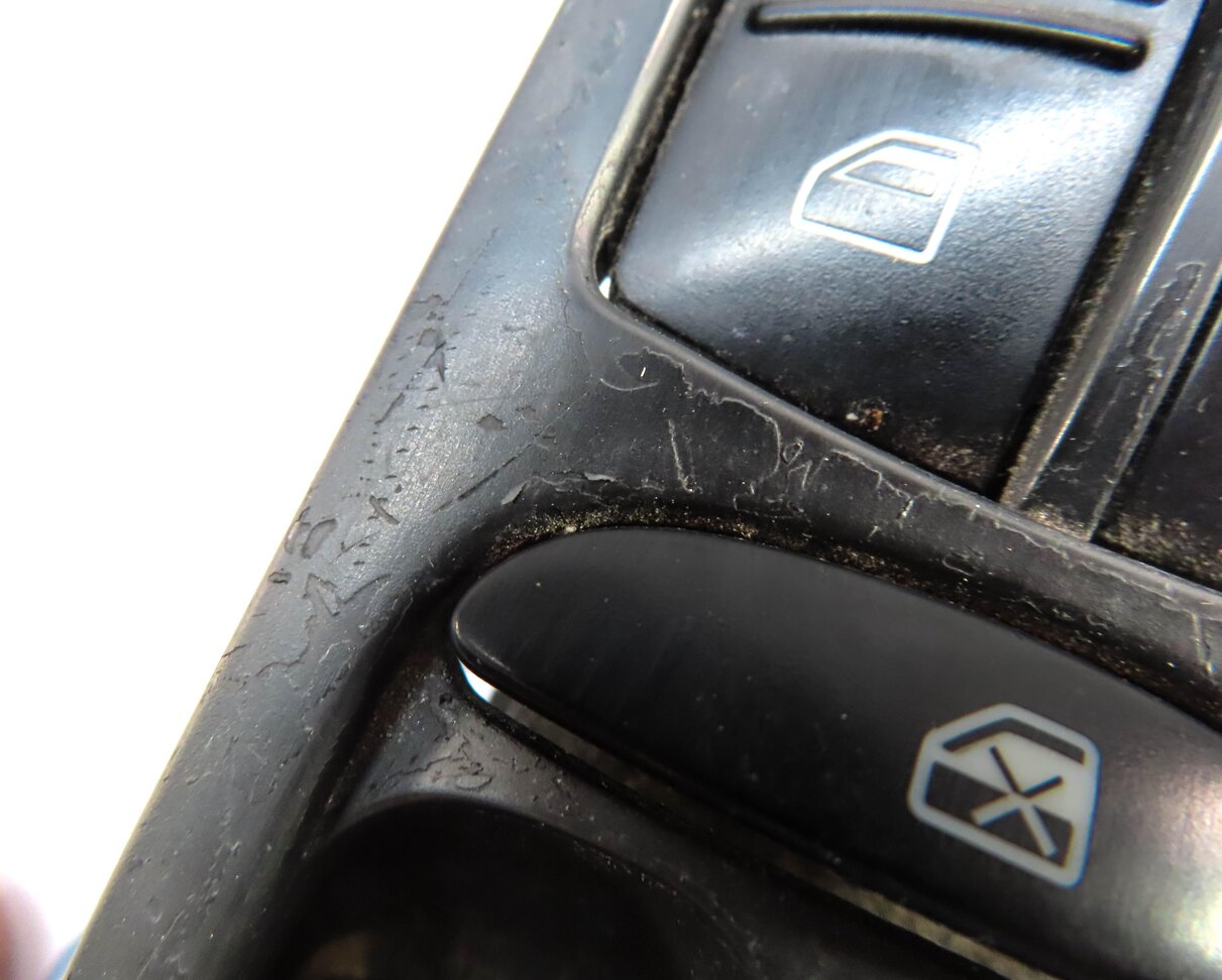 Thumbnail 6: 2003-2010 PORSCHE CAYENNE (955 957) LEFT FRONT DRIVER DOOR WINDOW SWITCH (BLACK)