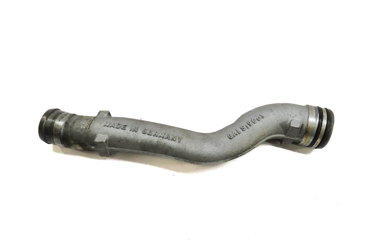 Thumbnail 2: 2004 PORSCHE CAYENNE (955) 4.5L M48 V8 ENGINE LOWER COOLANT PIPE
