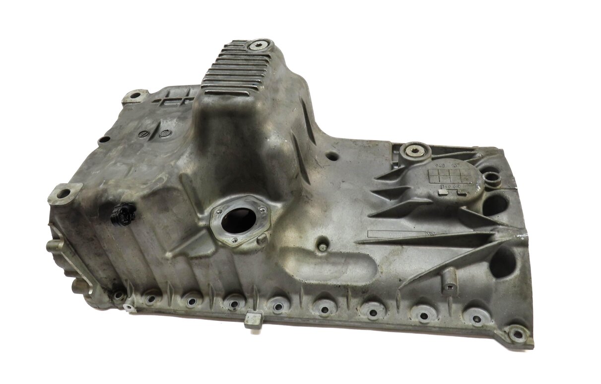 Thumbnail 2: 2003-2006 PORSCHE CAYENNE (955) 4.5L V8 ENGINE - OIL PAN (NON TURBO)