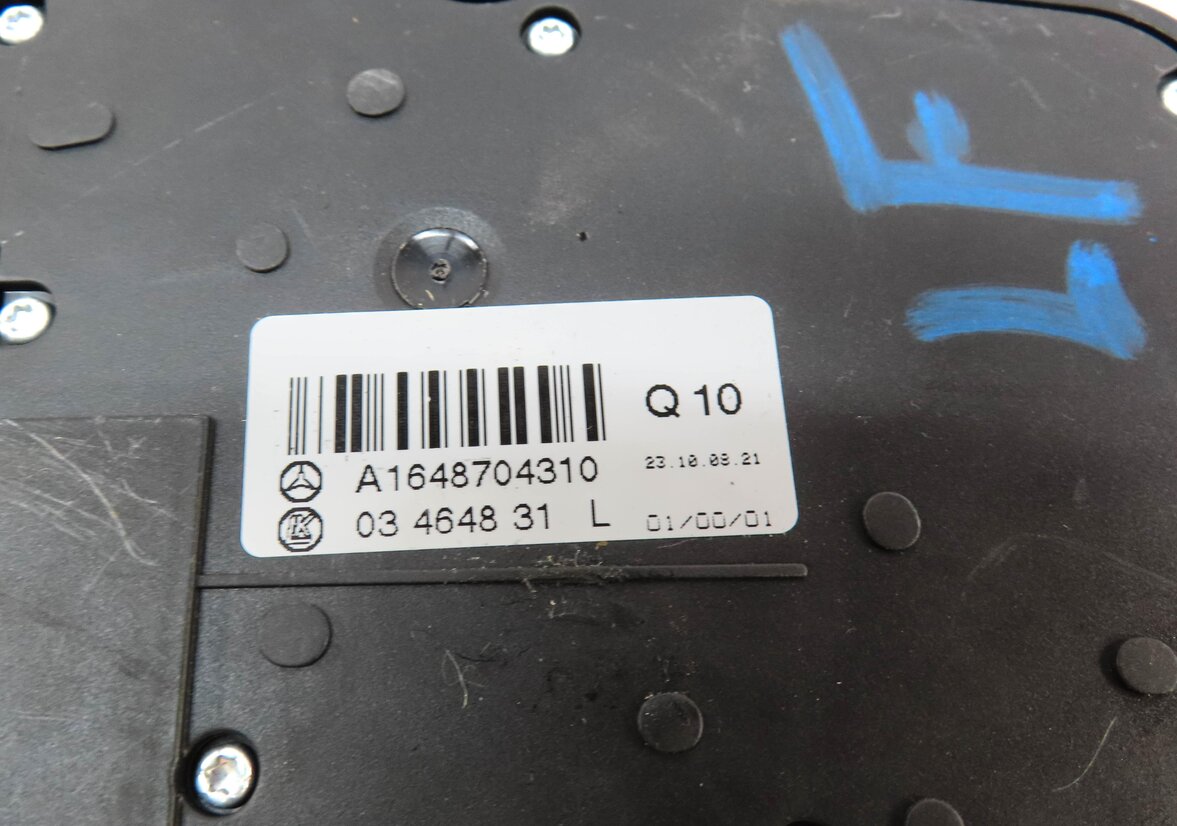 Thumbnail 5: 2009 MERCEDES GL450 (X164) FRONT LEFT DRIVER SEAT ADJUSTMENT CONTROL SWITCH