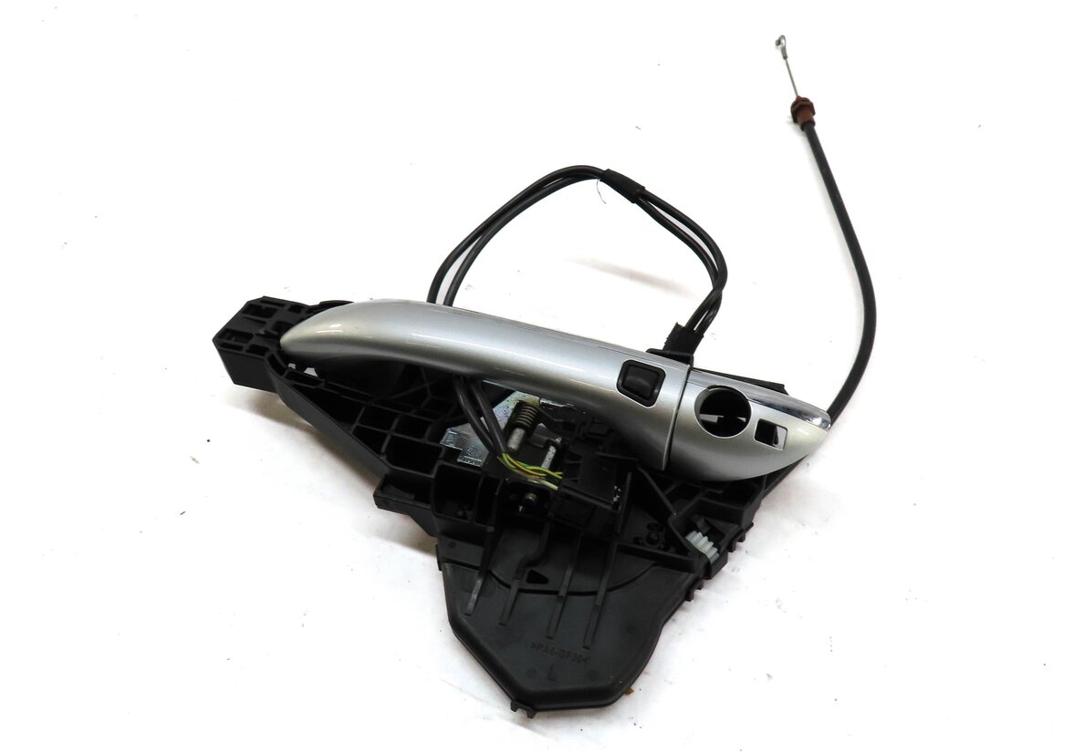 2009 MERCEDES GL450 (X164) FRONT LEFT DRIVER DOOR HANDLE (IRIDIUM SILVER 775U)