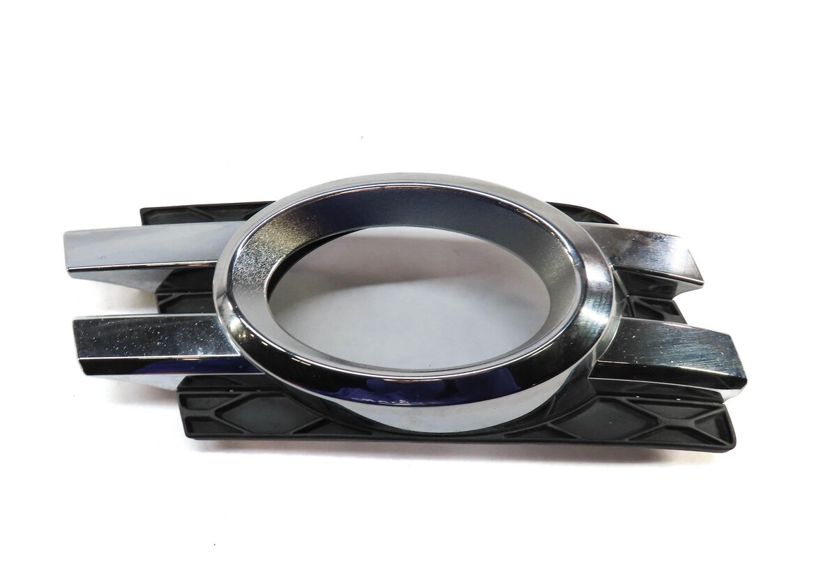 Thumbnail 2: 2009 MERCEDES GL450 (X164) FRONT RIGHT PASSENGER LOWER FOG LIGHT SURROUND TRIM