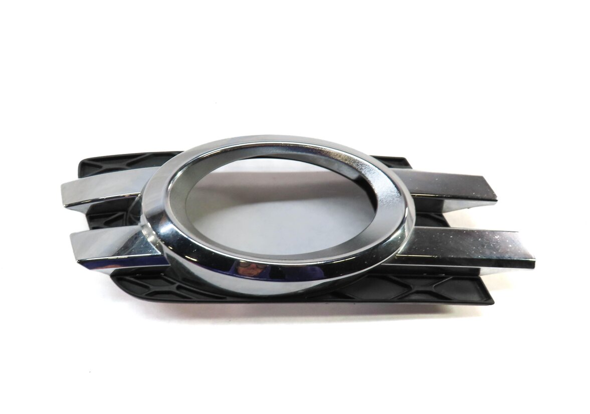 Thumbnail 3: 2009 MERCEDES GL450 (X164) FRONT RIGHT PASSENGER LOWER FOG LIGHT SURROUND TRIM