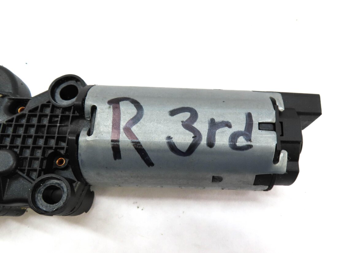 Thumbnail 4: 2009 MERCEDES GL450 (X164) REAR 3RD ROW RIGHT ELECTRIC SEAT MOTOR 1648202342