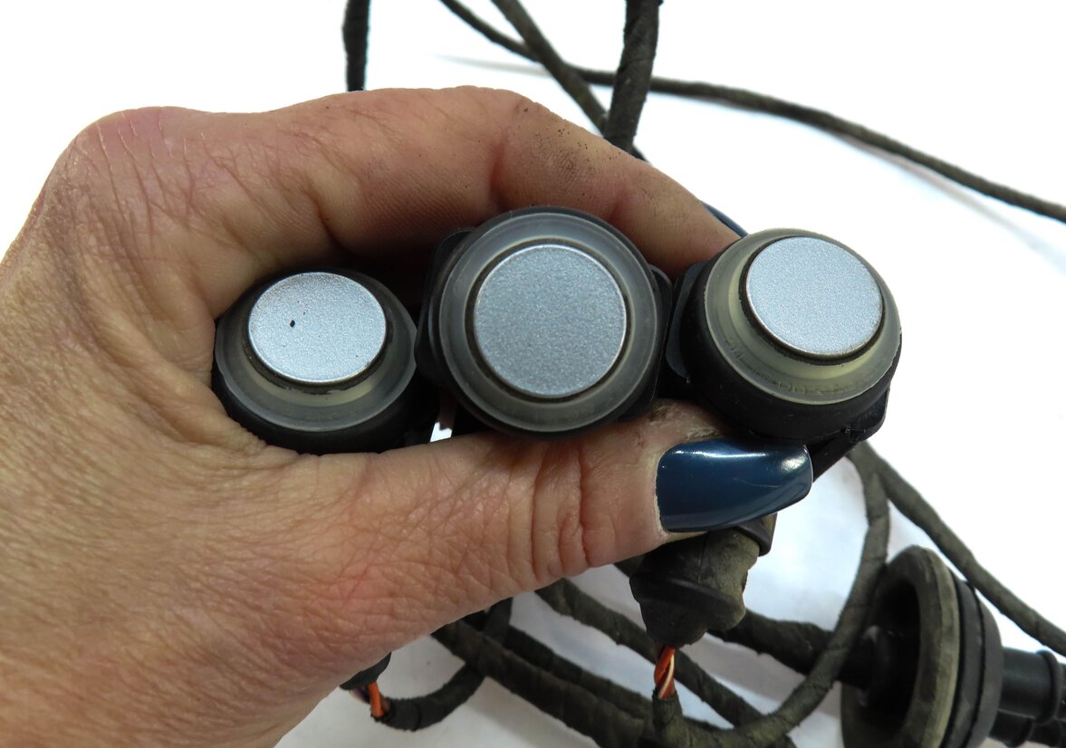 Thumbnail 5: 2009 MERCEDES GL450 X164 REAR PARK DISTANCE PDC SENSOR SET 3 w/ HARNESS (SILVER)