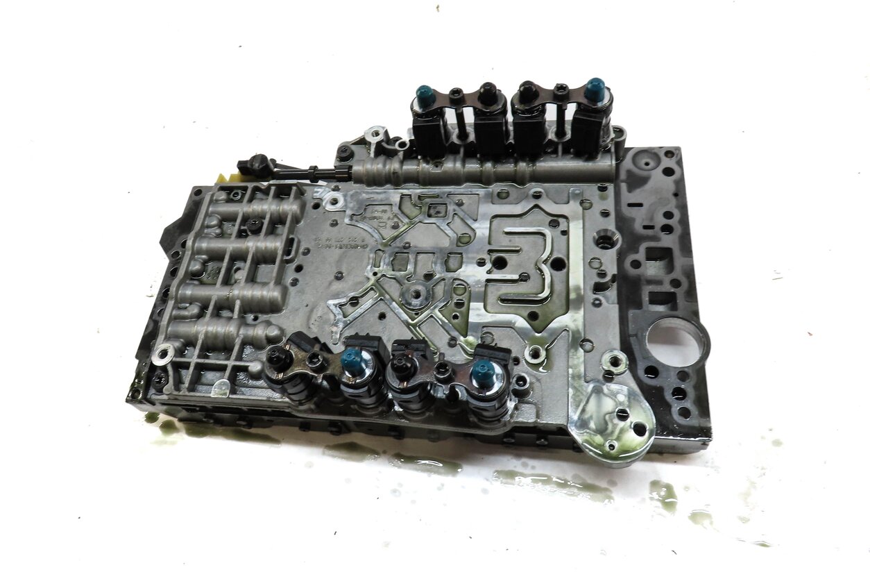 Thumbnail 2: MERCEDES 2014 ML350 / 2016 GLE350 (W166) AWD 722.9 TRANSMISSION VALVE BODY BLOCK