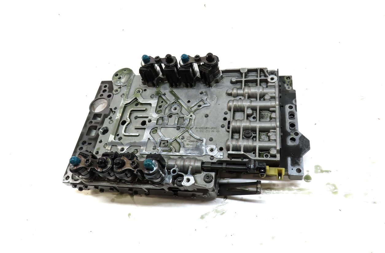 Thumbnail 3: MERCEDES 2014 ML350 / 2016 GLE350 (W166) AWD 722.9 TRANSMISSION VALVE BODY BLOCK