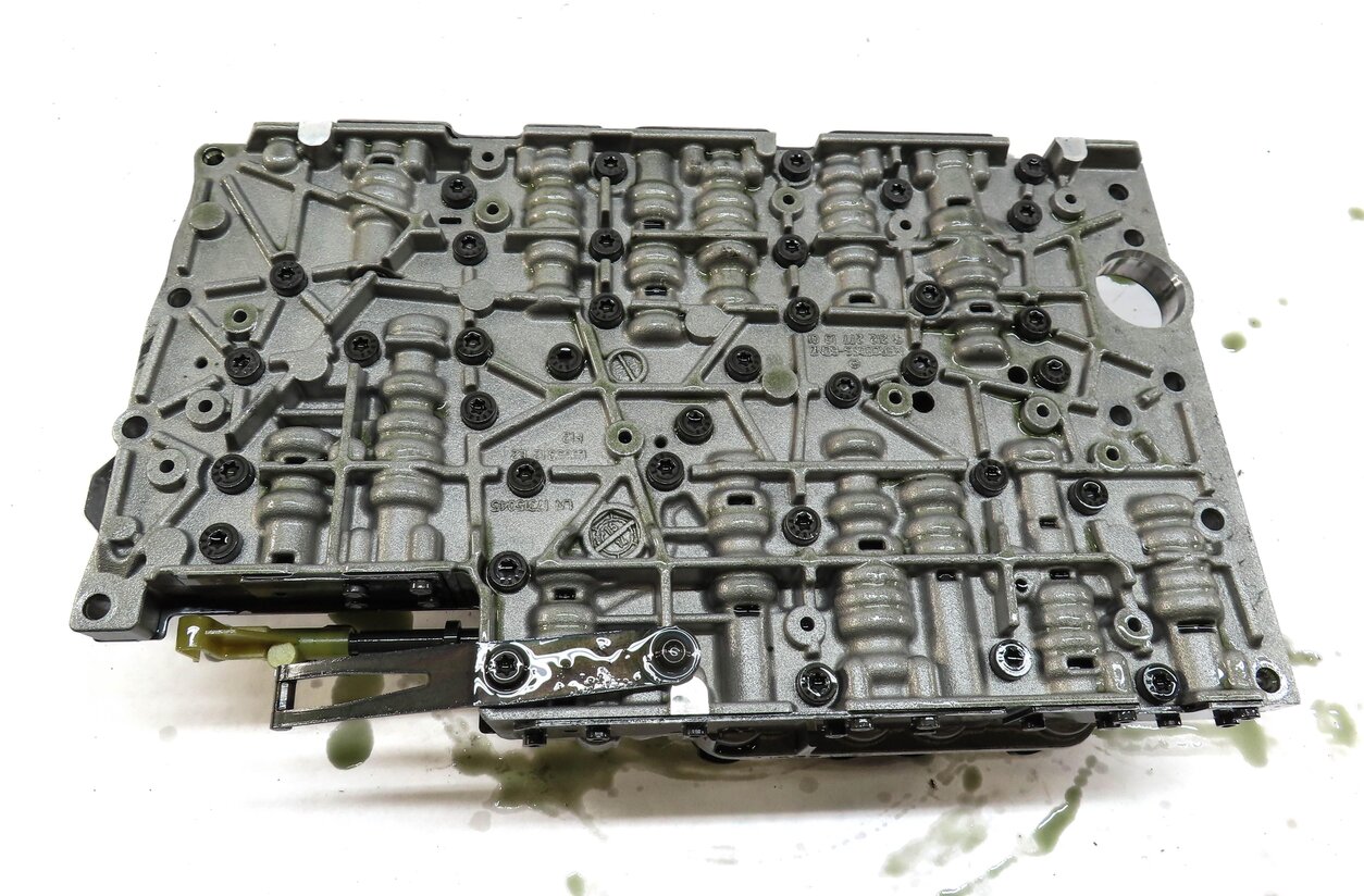Thumbnail 7: MERCEDES 2014 ML350 / 2016 GLE350 (W166) AWD 722.9 TRANSMISSION VALVE BODY BLOCK