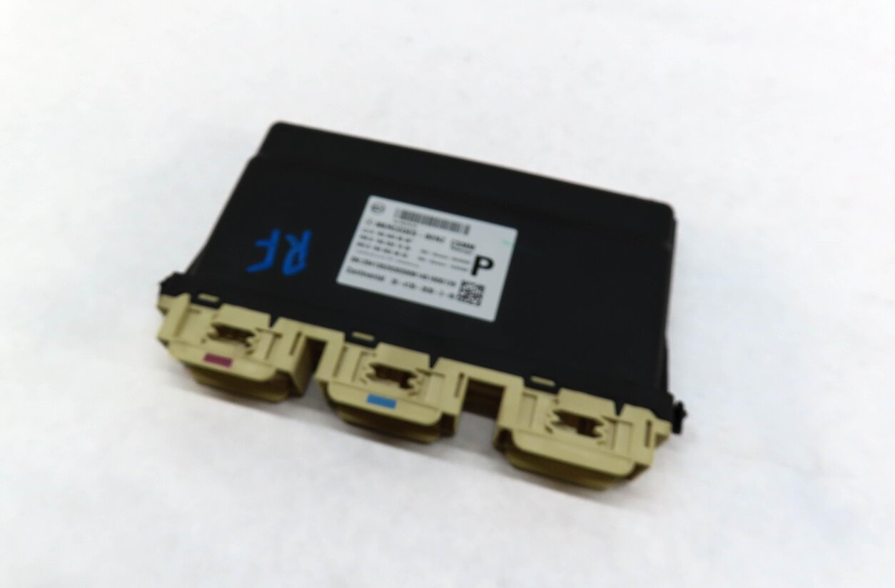 Thumbnail 1: 2014 MERCEDES ML350 (W166) FRONT RIGHT PASSENGER SEAT CONTROL MODULE