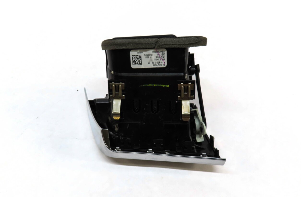 Thumbnail 4: 2014 MERCEDES ML350 (W166) FRONT RIGHT PASSENGER OUTER DASH HEATER A/C AIR VENT