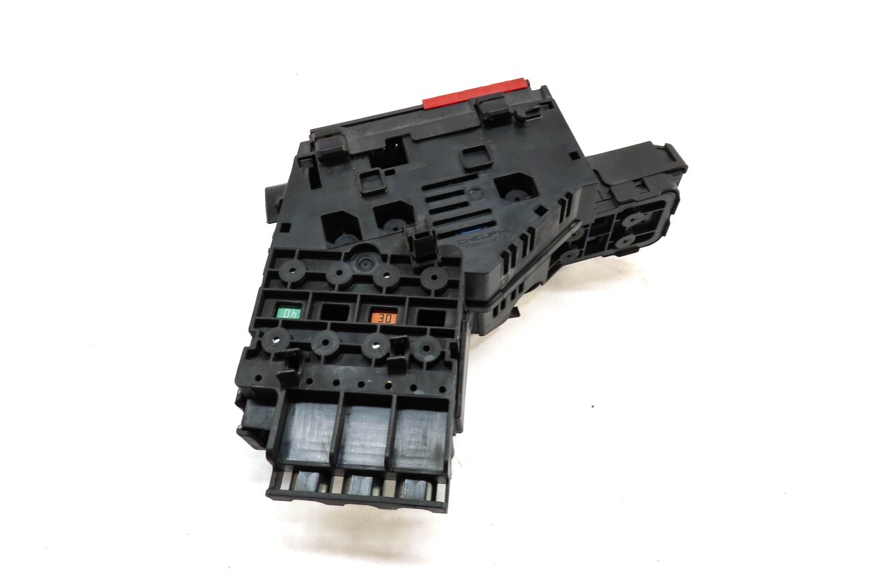 Thumbnail 3: 12-16 MERCEDES GL ML (W166 X166) POSITIVE BATTERY JUMP POST TERMINAL FUSE BOX