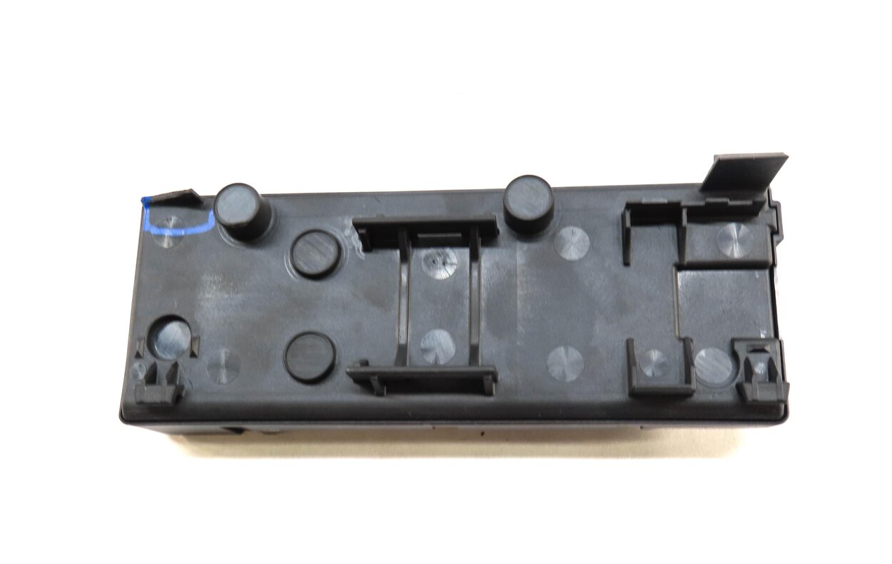 Thumbnail 2: 2014 AUDI A8 (D4 4H) REAR TRUNK AUTO CLOSE LIFT LIFTGATE CONTROL MODULE