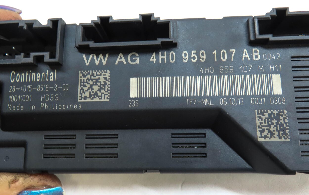 Thumbnail 3: 2014 AUDI A8 (D4 4H) REAR TRUNK AUTO CLOSE LIFT LIFTGATE CONTROL MODULE