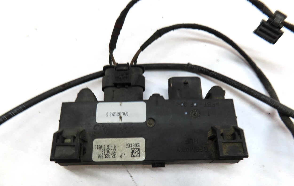 Thumbnail 4: 2014 AUDI A8 (D4 4H) REAR TRUNK EASY OPEN KICK PANEL CONTROL MODULE w/ ANTENNA