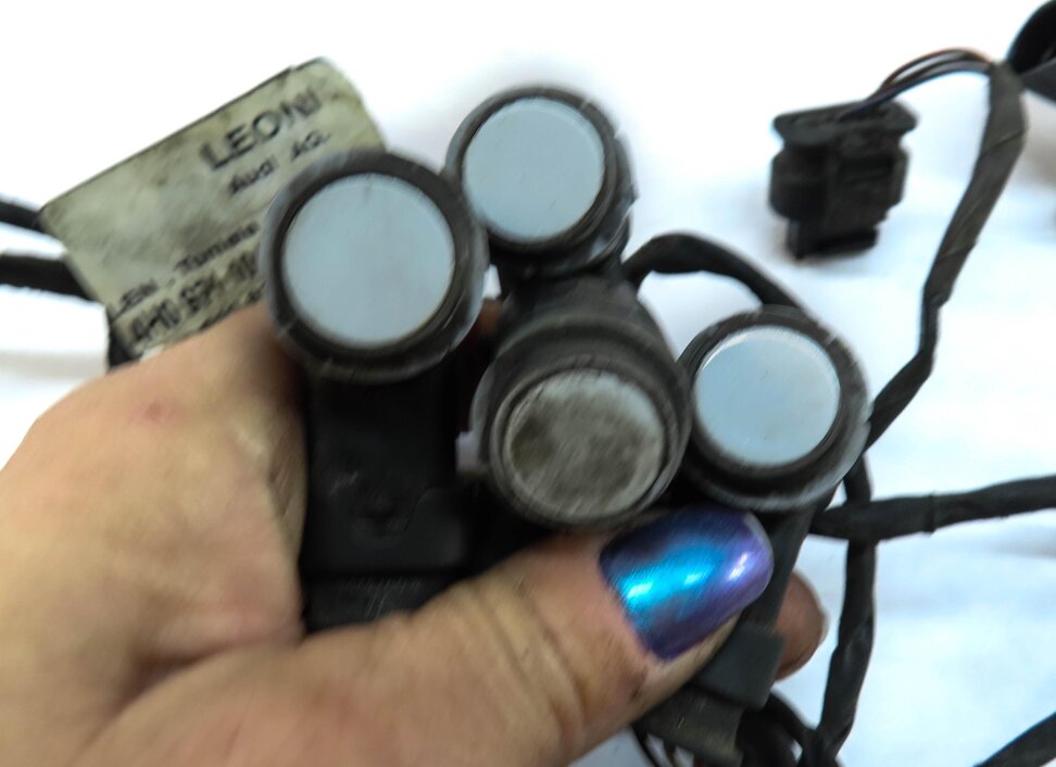 Thumbnail 4: 2014 AUDI A8 (D4 4H) REAR PDC PARK SENSOR SET w/ HARNESS (GLACIER WHITE 2Y)