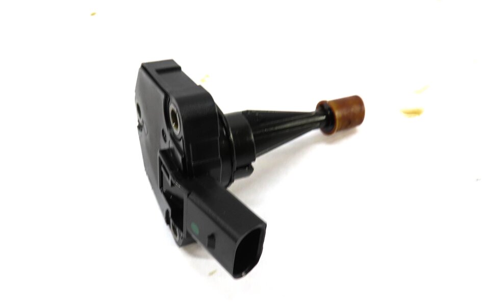 2014 AUDI A8 (D4 4H) 3.0L CTUB SUPERCHARGED ENGINE OIL LEVEL SENSOR SENDER
