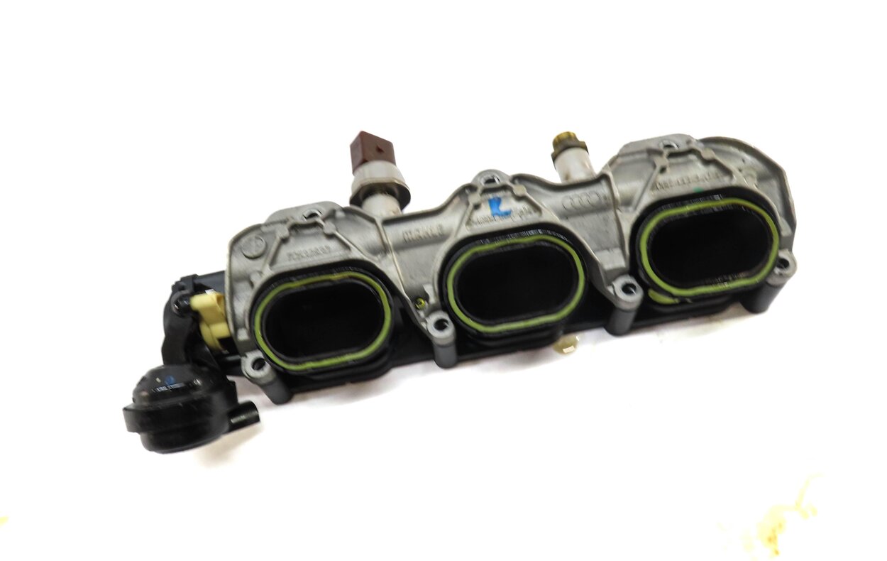2014 AUDI A8 (D4 4H) 3.0L CTUB ENGINE LEFT INTAKE MANIFOLD DIFFUSER w/ RAIL