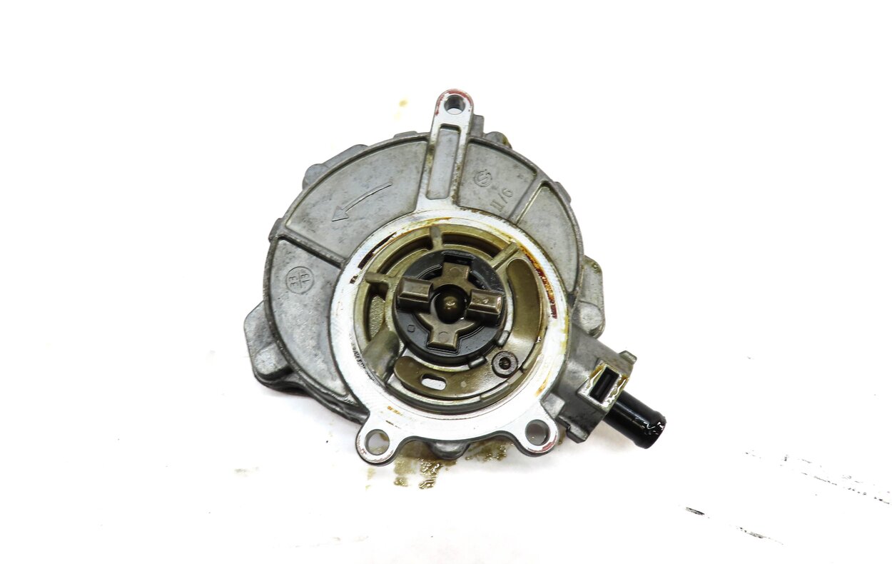 Thumbnail 3: 14-19 AUDI A6 A7 A8 Q7 (C7 D4 4M) 3.0L SUPERCHARGED ENGINE BRAKE VACUUM PUMP