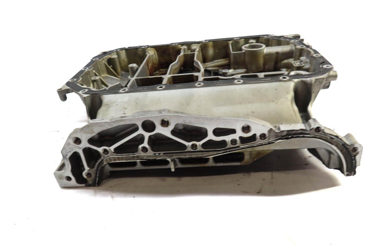 Thumbnail 3: 2014 AUDI A8 (D4 4H) 3.0L CTUB SUPERCHARGED ENGINE UPPER OIL PAN CRADLE