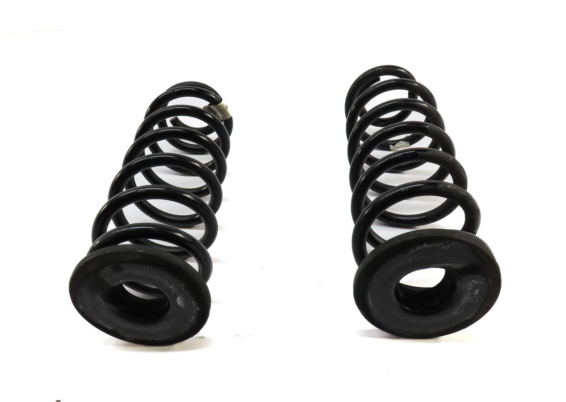 Thumbnail 2: 2015-2018 AUDI A3 S3 RS3 (8V) LEFT & RIGHT REAR SUSPENSION COIL SPRING SET