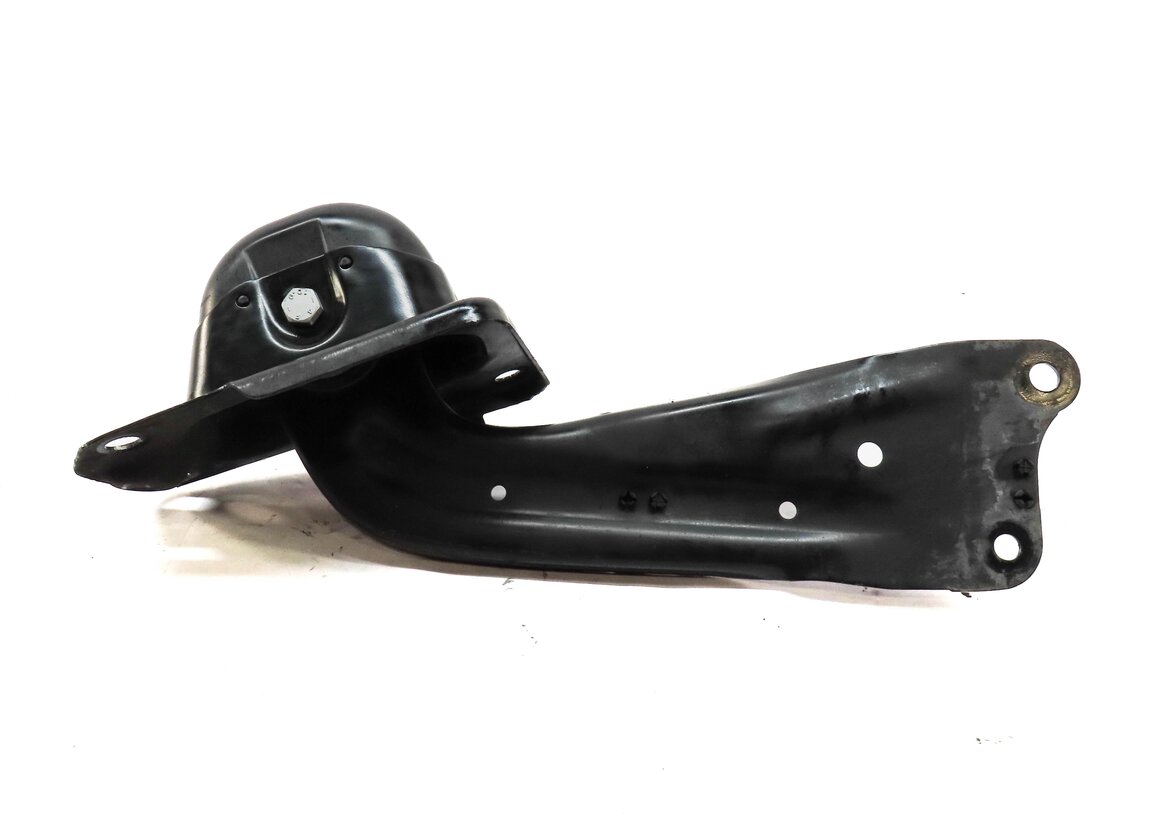 Thumbnail 2: 2015-2019 AUDI VW GOLF / A3 S3 RS3 TT (8V MK3) LEFT DRIVER REAR TRAILING ARM