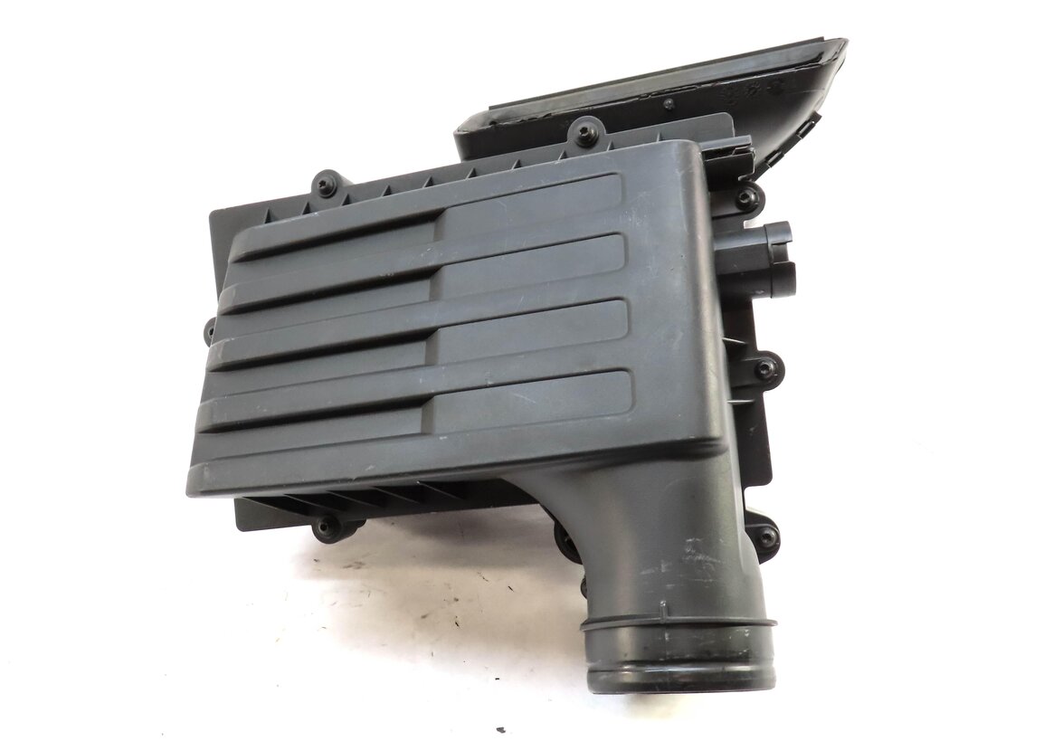 Thumbnail 5: 2015 AUDI A3 (8V) 2.0L TURBO CNTC ENGINE AIR CLEANER FILTER HOUSING BOX