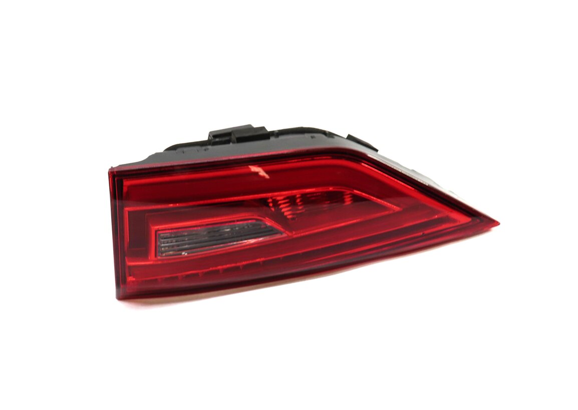 2015-2016 AUDI A3 S3 (8V) SEDAN CONVERTIBLE RIGHT INNER LED TAILLIGHT LIGHT LAMP