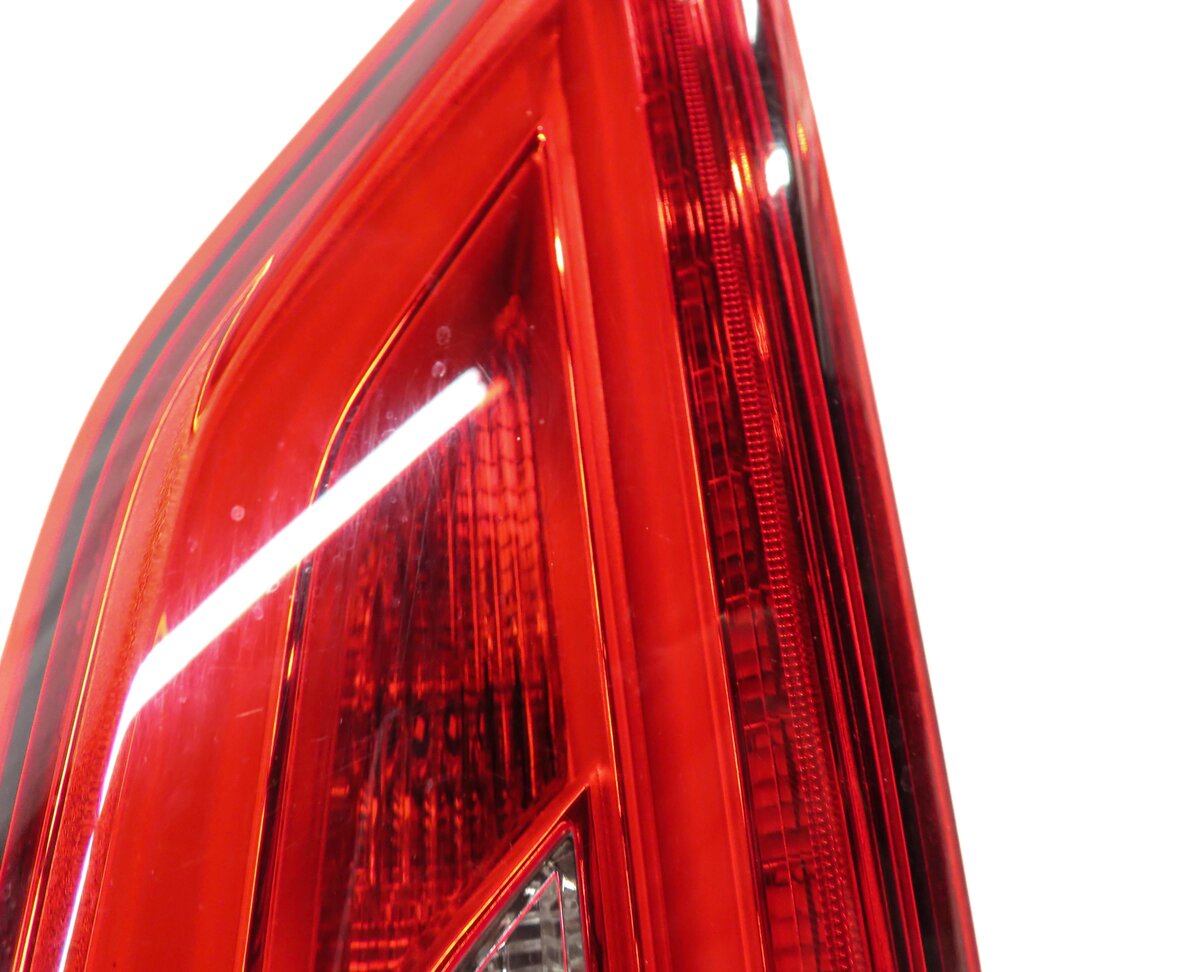 Thumbnail 6: 2015-2016 AUDI A3 S3 (8V) SEDAN CONVERTIBLE RIGHT INNER LED TAILLIGHT LIGHT LAMP
