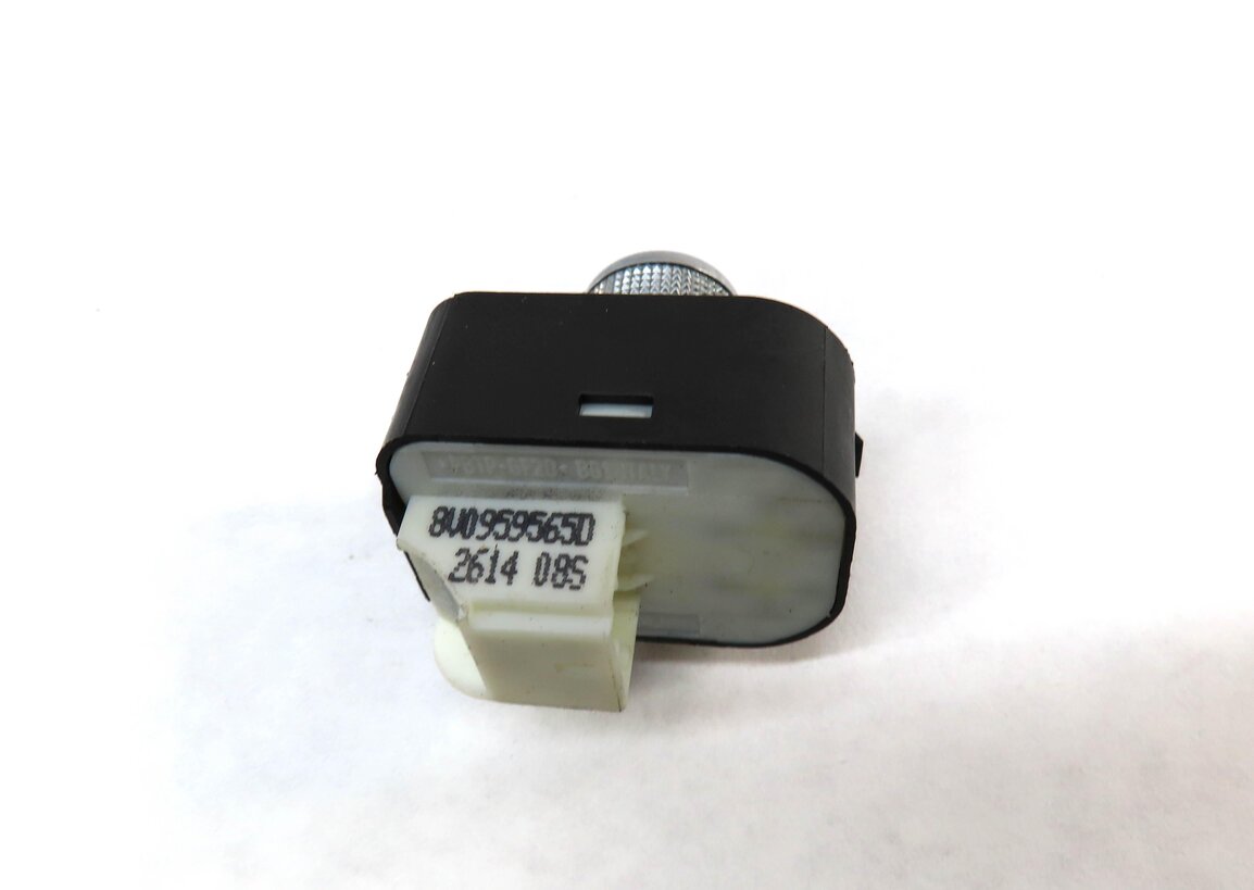 Thumbnail 4: 2015 AUDI A3 (8V) FRONT LEFT DRIVER DOOR MIRROR ADJUSTMENT ADJUST SWITCH
