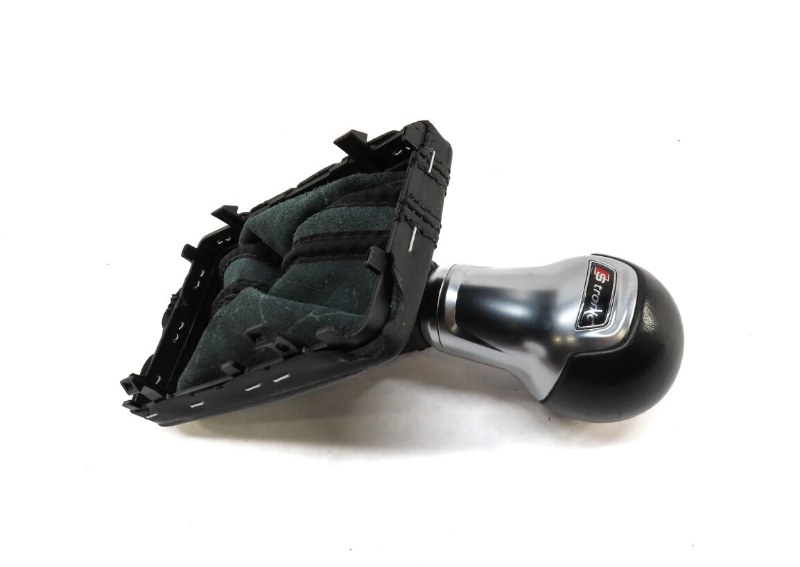 Thumbnail 2: 2015 AUDI A3 (8V) FLOOR SHIFTER LEVER HANDLE & BOOT (BLACK & SILVER STronic)