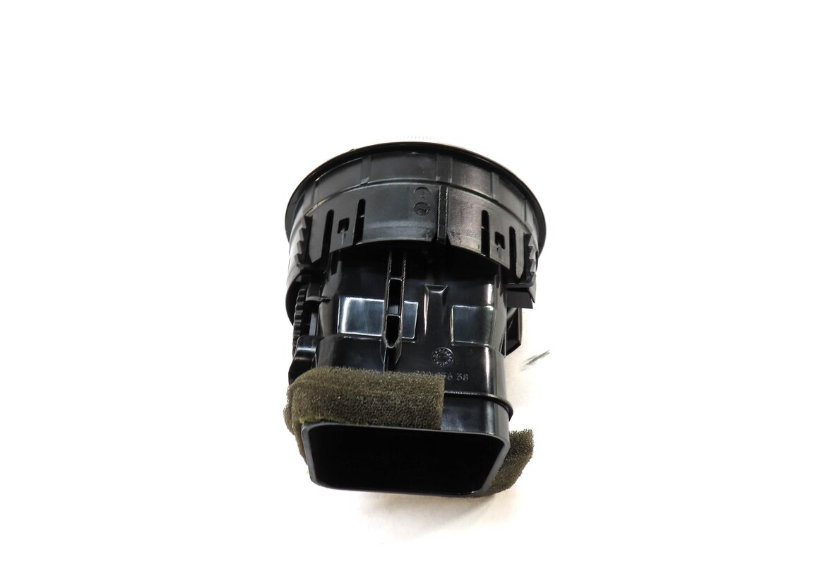 Thumbnail 3: 2015 AUDI A3 8V FRONT DASH HVAC A/C HEATER AIR VENT (BLACK & SILVER) 8V0820901C