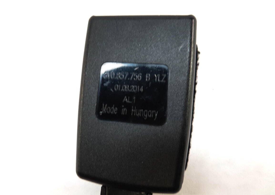 Thumbnail 5: 2015-2018 AUDI A3 S3 RS3 (8V) RIGHT FRONT PASSENGER SEATBELT BUCKLE RECEIVER