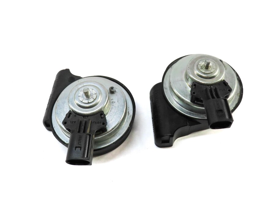 Thumbnail 3: 2013-2016 AUDI A3 (8V) HIGH & LOW TONE NOTE SIGNAL SAFETY HORN SET
