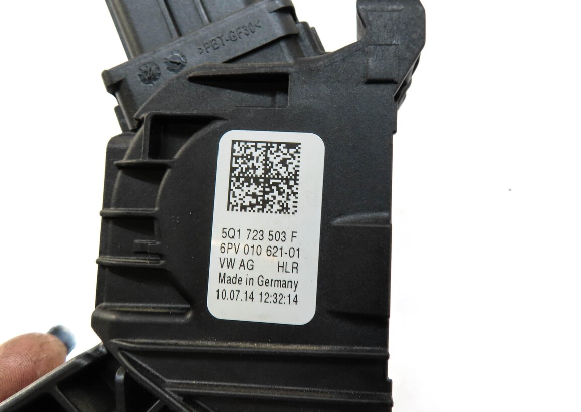 Thumbnail 6: 2015 AUDI A3 (8V) FRONT LEFT ACCELERATOR GAS PEDAL (BLACK & SILVER) 5Q1723503F