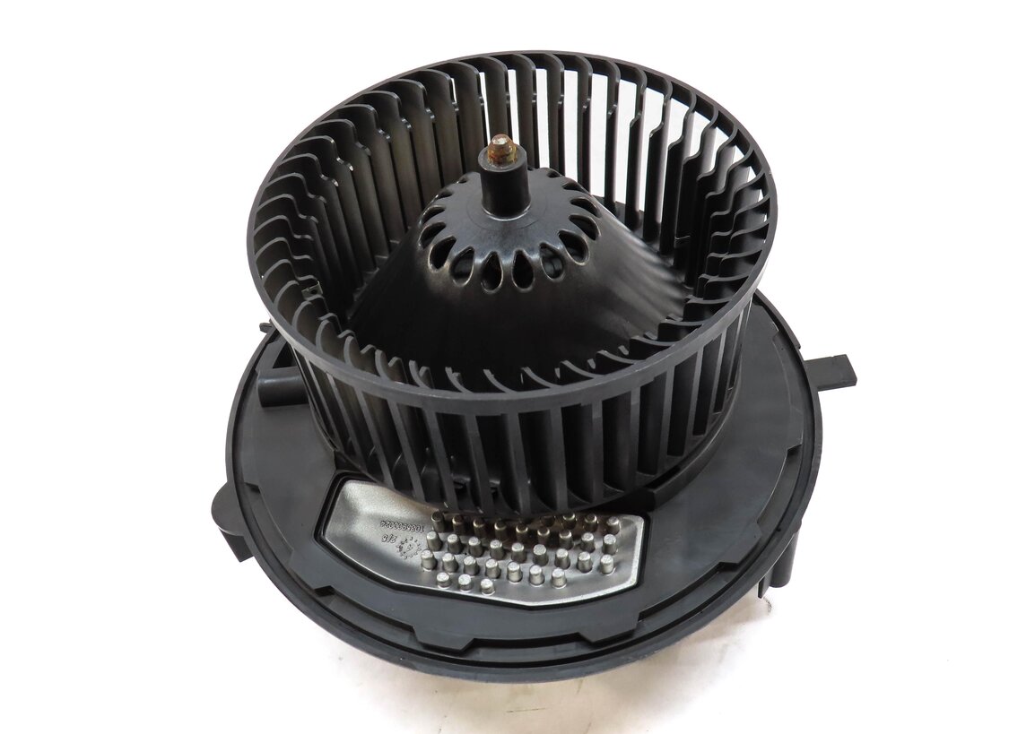 Thumbnail 2: 2015-2018 VW GOLF GTI / AUDI A3 S3 RS3 (8V) FRONT HEATER A/C BLOWER FAN MOTOR