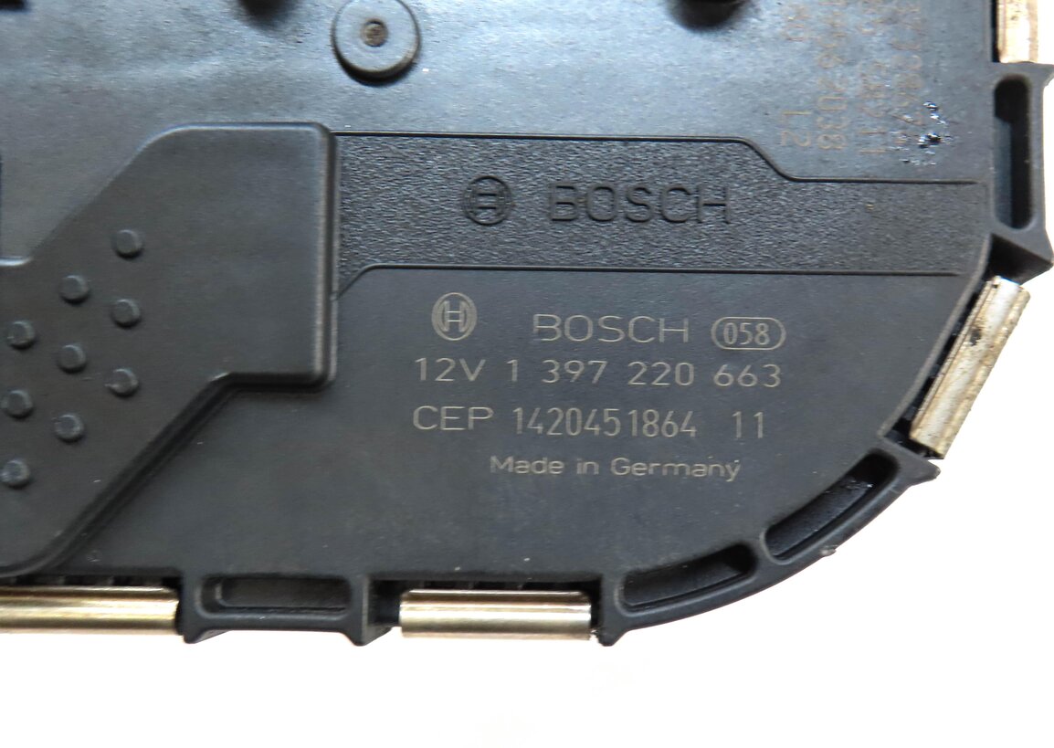 Thumbnail 4: 2015-2018 AUDI A3 S3 RS3 (8V) SEDAN / CONVERTIBLE - FRONT WINDSHIELD WIPER MOTOR