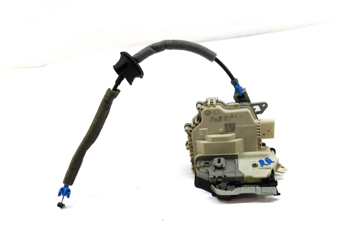 Thumbnail 2: 10-18 AUDI A3 A4 A8 Q3 Q5 S3 S4 SQ5 S8 (B8 D4 4H 8K 8R 8V) RIGHT REAR DOOR LATCH