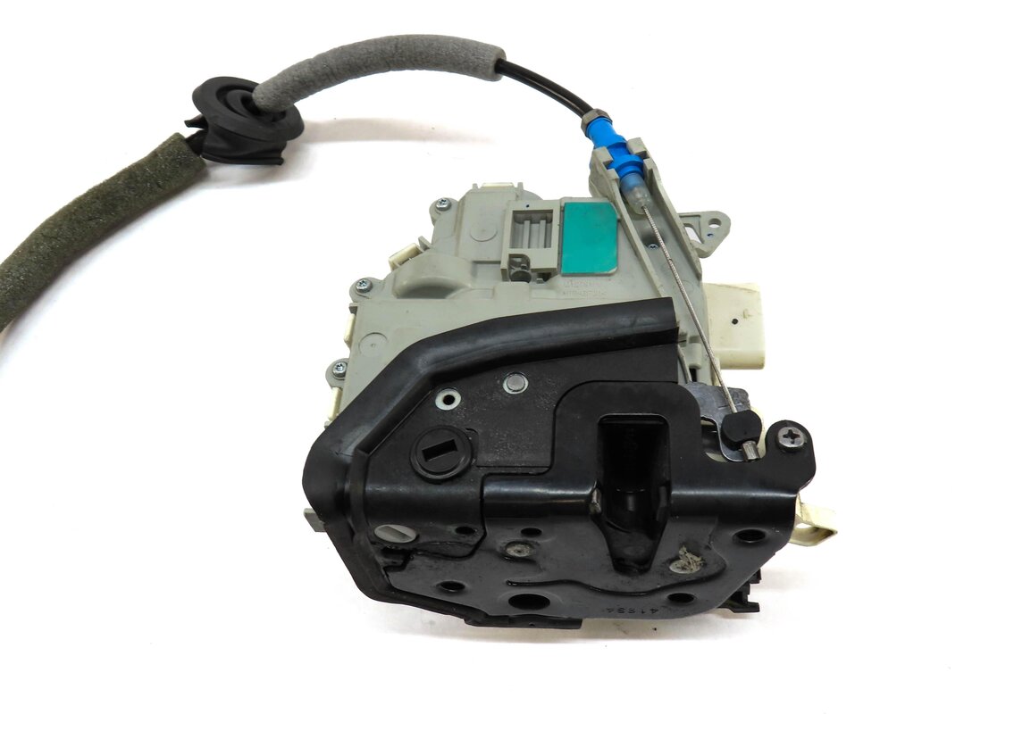 Thumbnail 3: 10-20 VW PORSCHE AUDI A3 A4 A8 S3 S4 Q5 MACAN PANAMERA - LEFT REAR DOOR LATCH