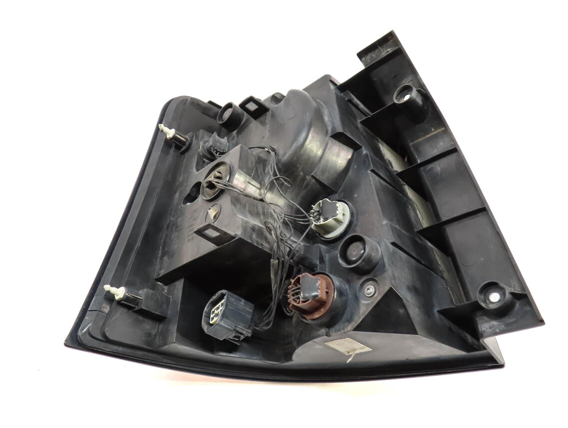 Thumbnail 4: 12-13 RANGE ROVER SPORT (L320) RIGHT PASSENGER REAR TAILLIGHT BRAKE LIGHT LAMP