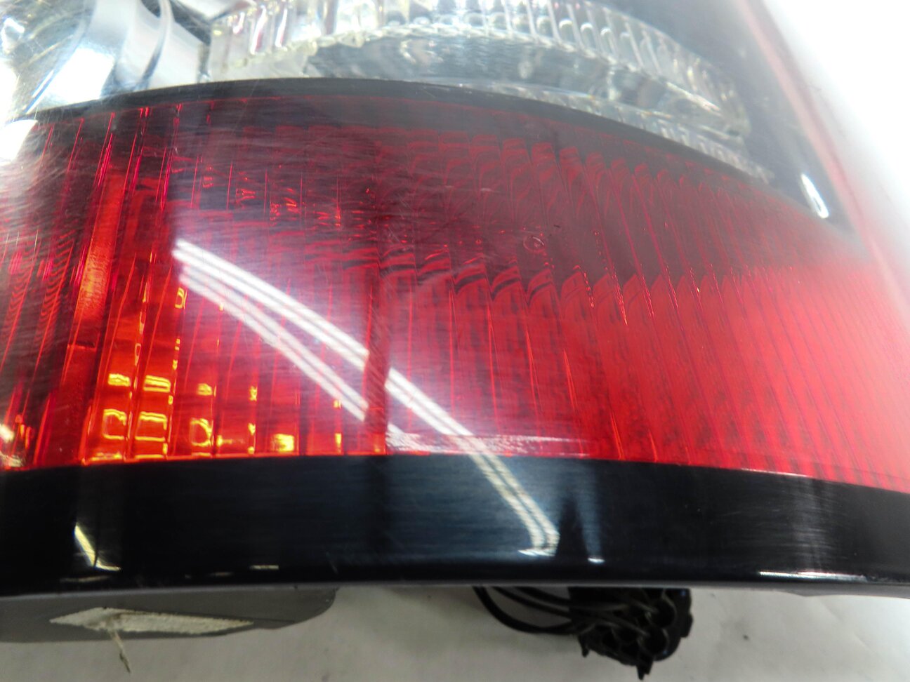 Thumbnail 7: 12-13 RANGE ROVER SPORT (L320) RIGHT PASSENGER REAR TAILLIGHT BRAKE LIGHT LAMP