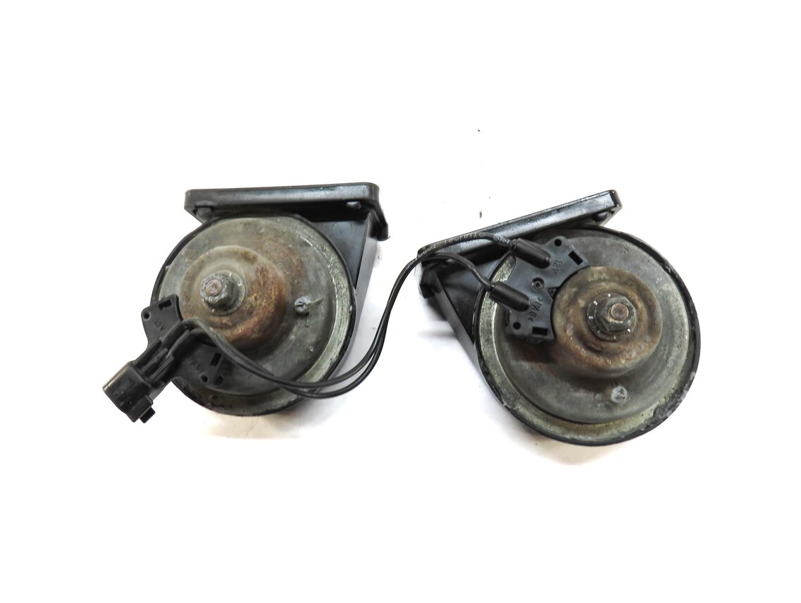 Thumbnail 3: 2010-2016 RANGE ROVER SPORT (L320) LR4 - HIGH & LOW TONE SAFETY HORN SET