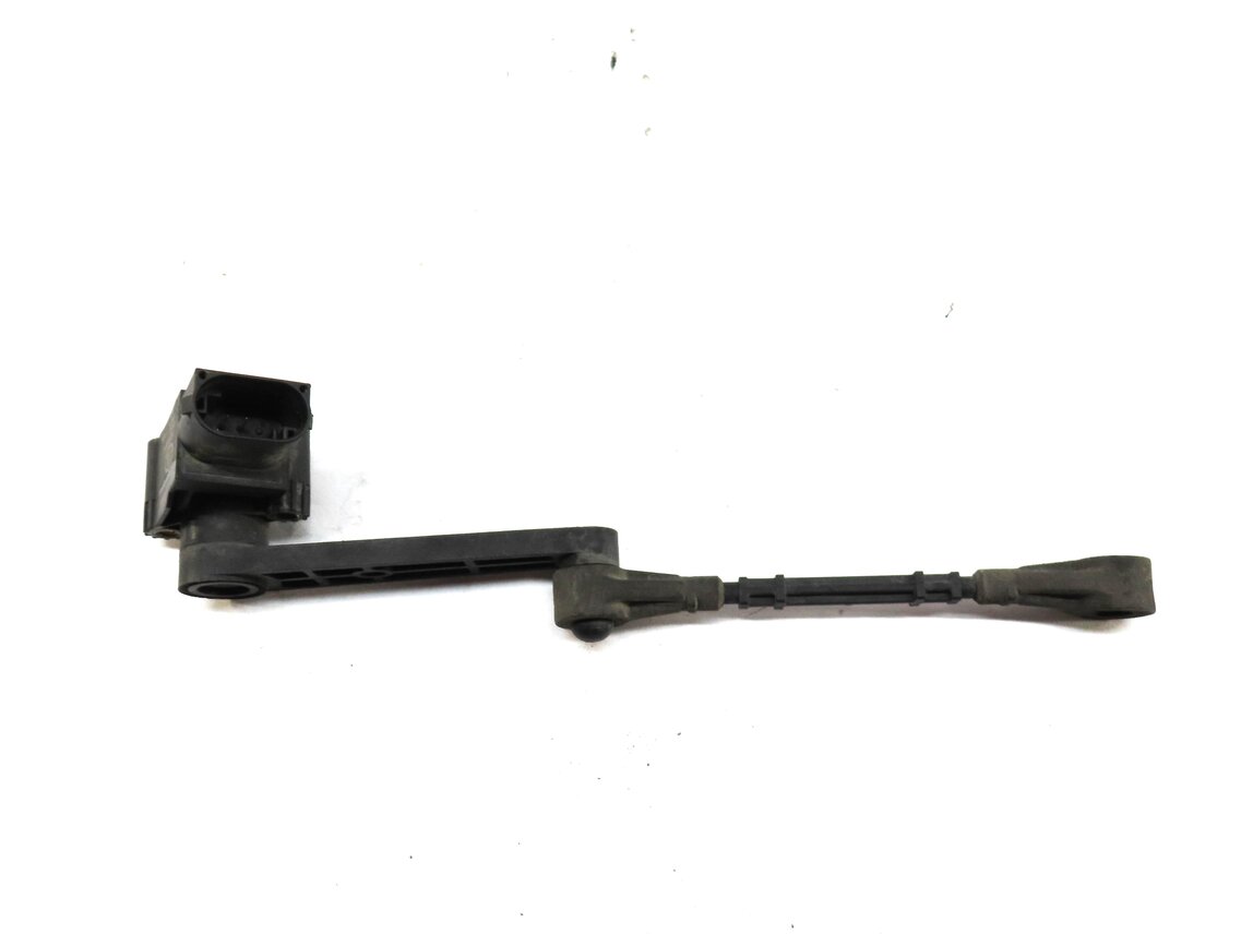 Thumbnail 3: 2012 RANGE ROVER SPORT (L320) LEFT REAR HEIGHT LEVEL SENSOR AH225B732AC