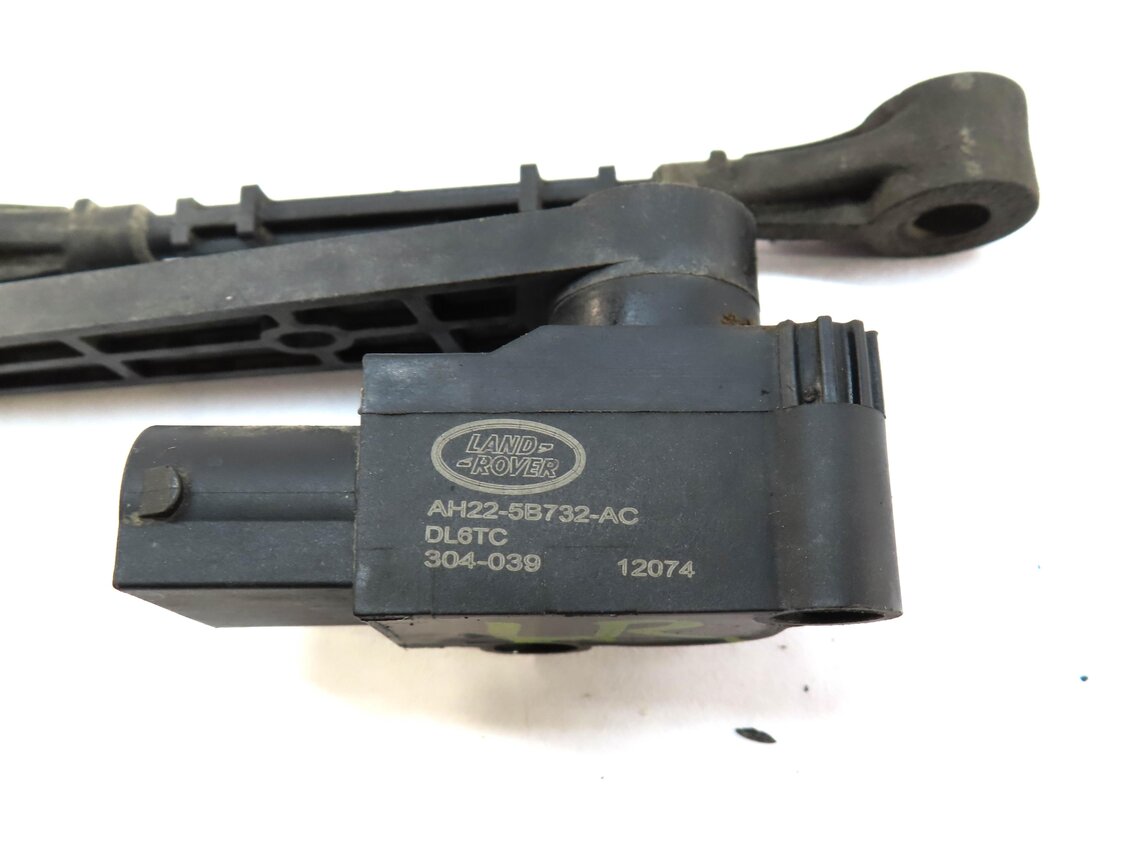 Thumbnail 5: 2012 RANGE ROVER SPORT (L320) LEFT REAR HEIGHT LEVEL SENSOR AH225B732AC