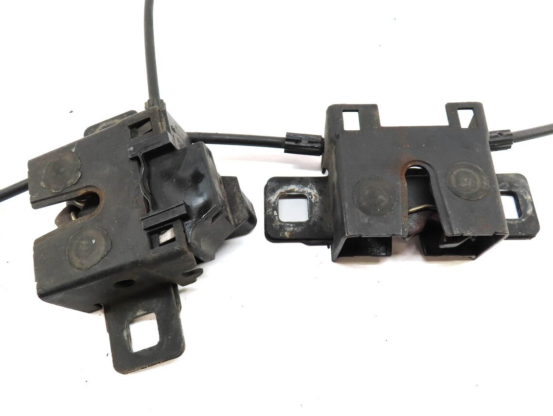 Thumbnail 5: 2012 RANGE ROVER SPORT (L320) HOOD LEFT & RIGHT LOWER HOOD LATCH SET 2 w/ CABLE