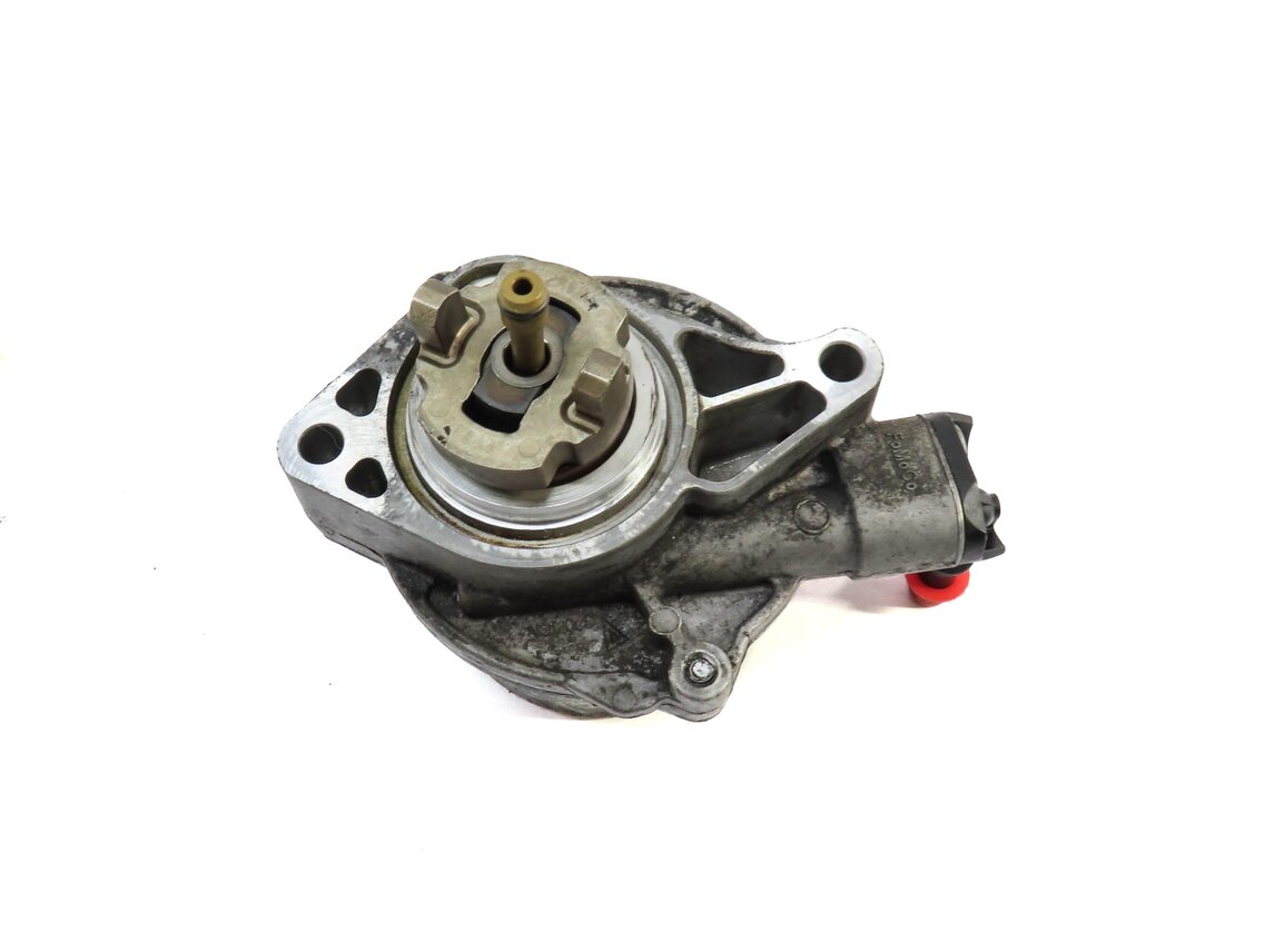 Thumbnail 2: 2010-2019 RANGE ROVER SPORT LR4 JAGUAR XE XF XK - 3.0L / 5.0L BRAKE VACUUM PUMP